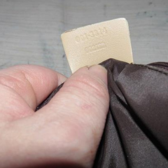 GUCCI Vintage Ivory Leather Hobo Bag - Picture 4 of 8